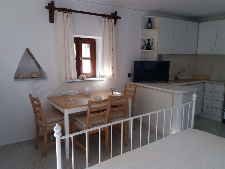 Grandpa Simos' Traditional Guest House Agios Romanos 外观 照片