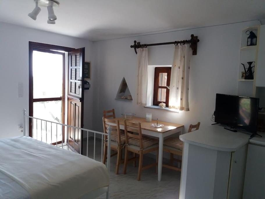 Grandpa Simos' Traditional Guest House Agios Romanos 外观 照片